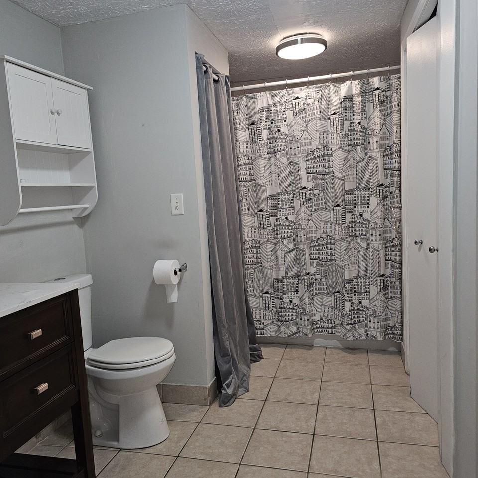 3520 W Thompson Rd #1 - Photo 6 of 18