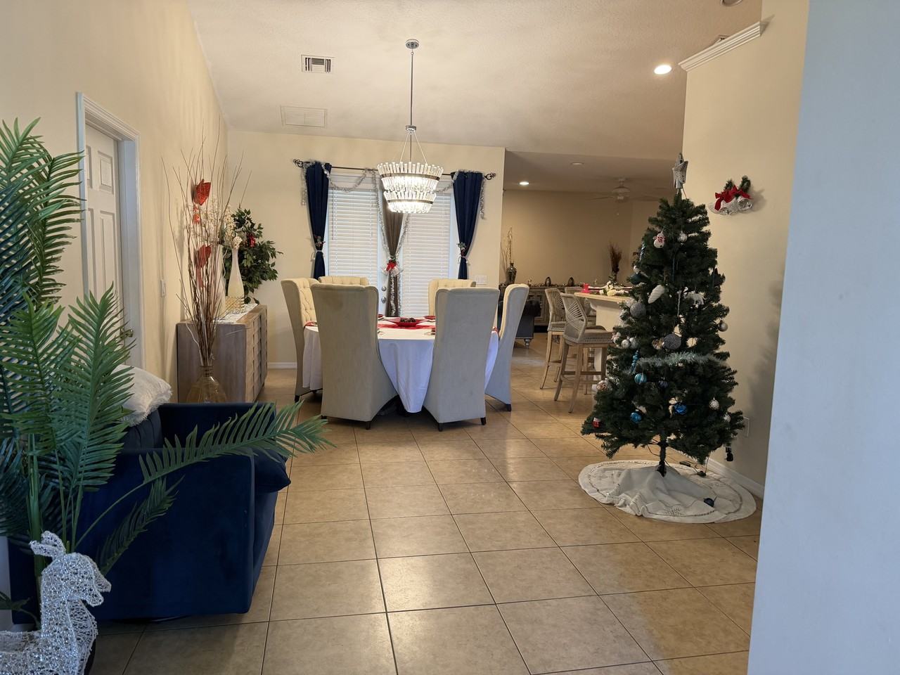 4412 Sw Bonney St #1 - Photo 3 of 24