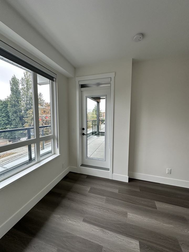 10778 138 Street #412 - Photo 4 of 23