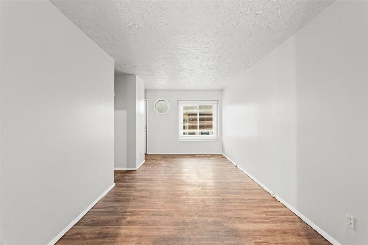 1506 Dustin - Photo 3 of 16