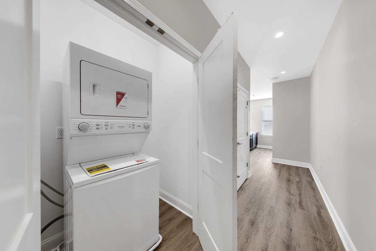 191 North Pearl - Photo 7 of 29