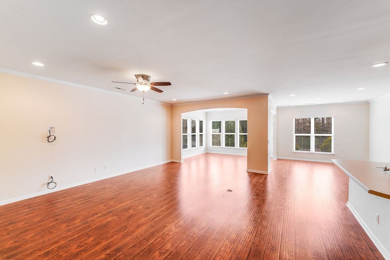 7012 Kitty Hawk Ln - Photo 4 of 42