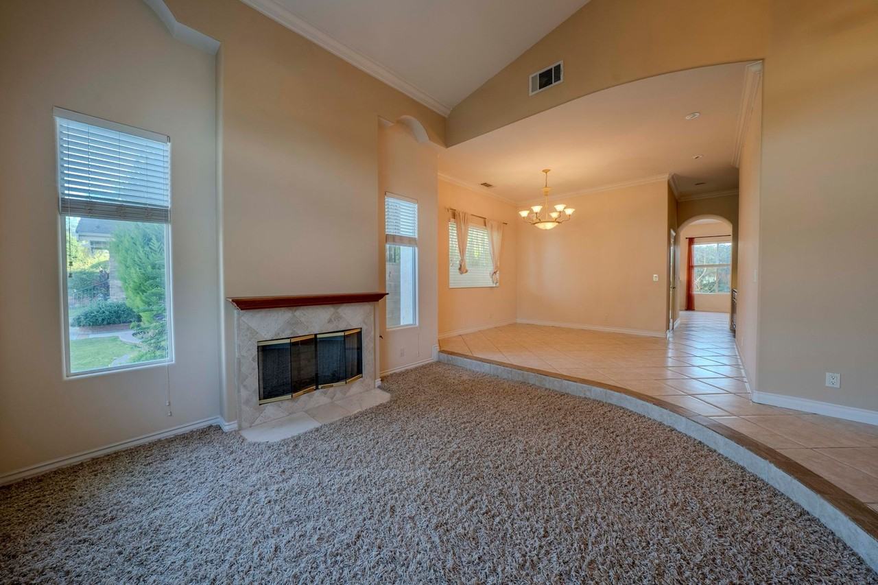 116 E 36th St - Photo 4 of 49