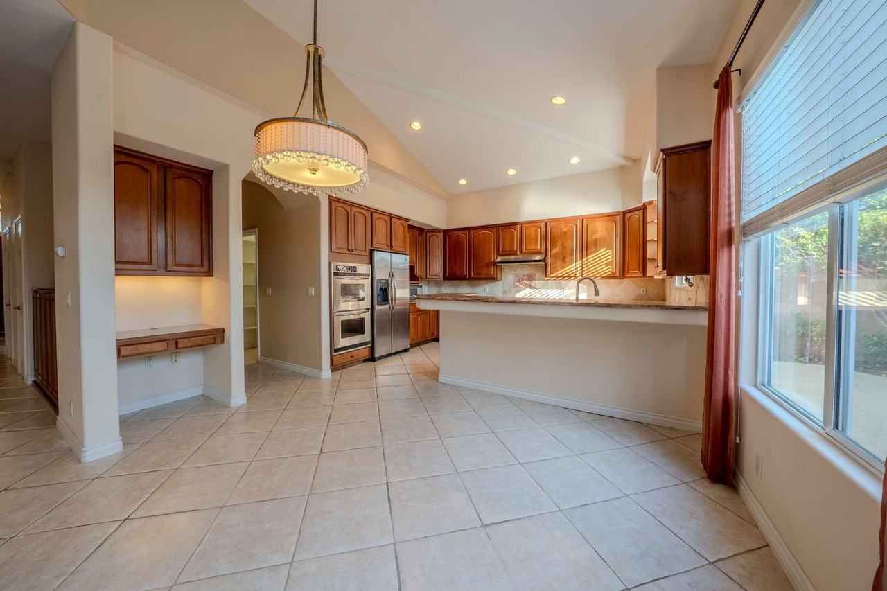 116 E 36th St - Photo 7 of 49