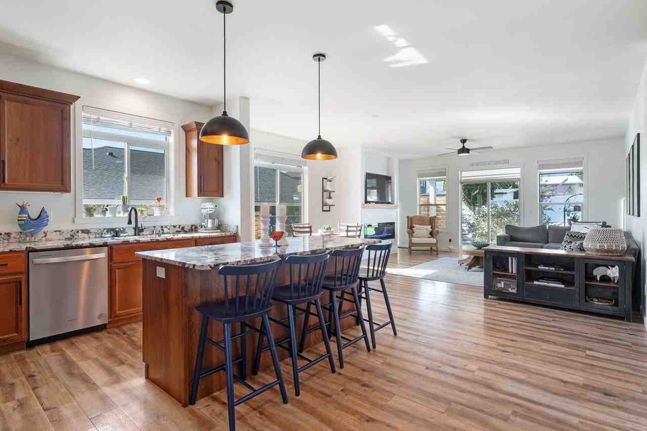 125 Summer Breeze Rd - Photo 5 of 46