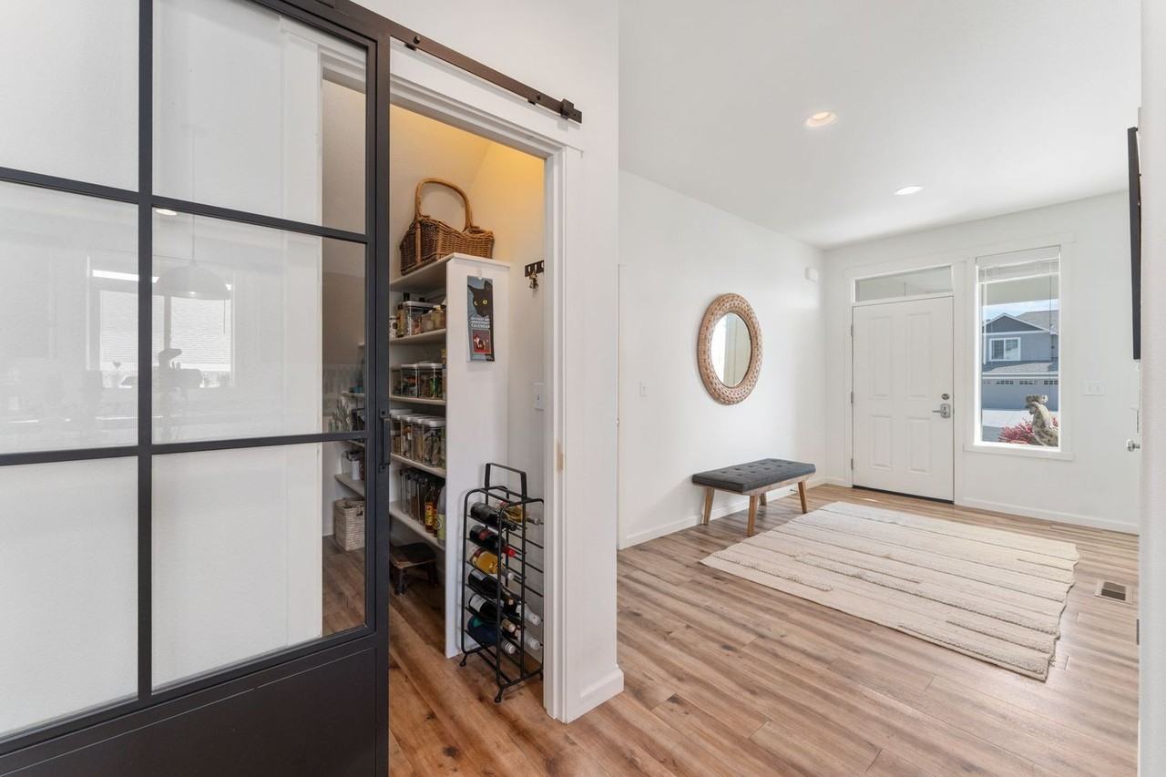 125 Summer Breeze Rd - Photo 3 of 28