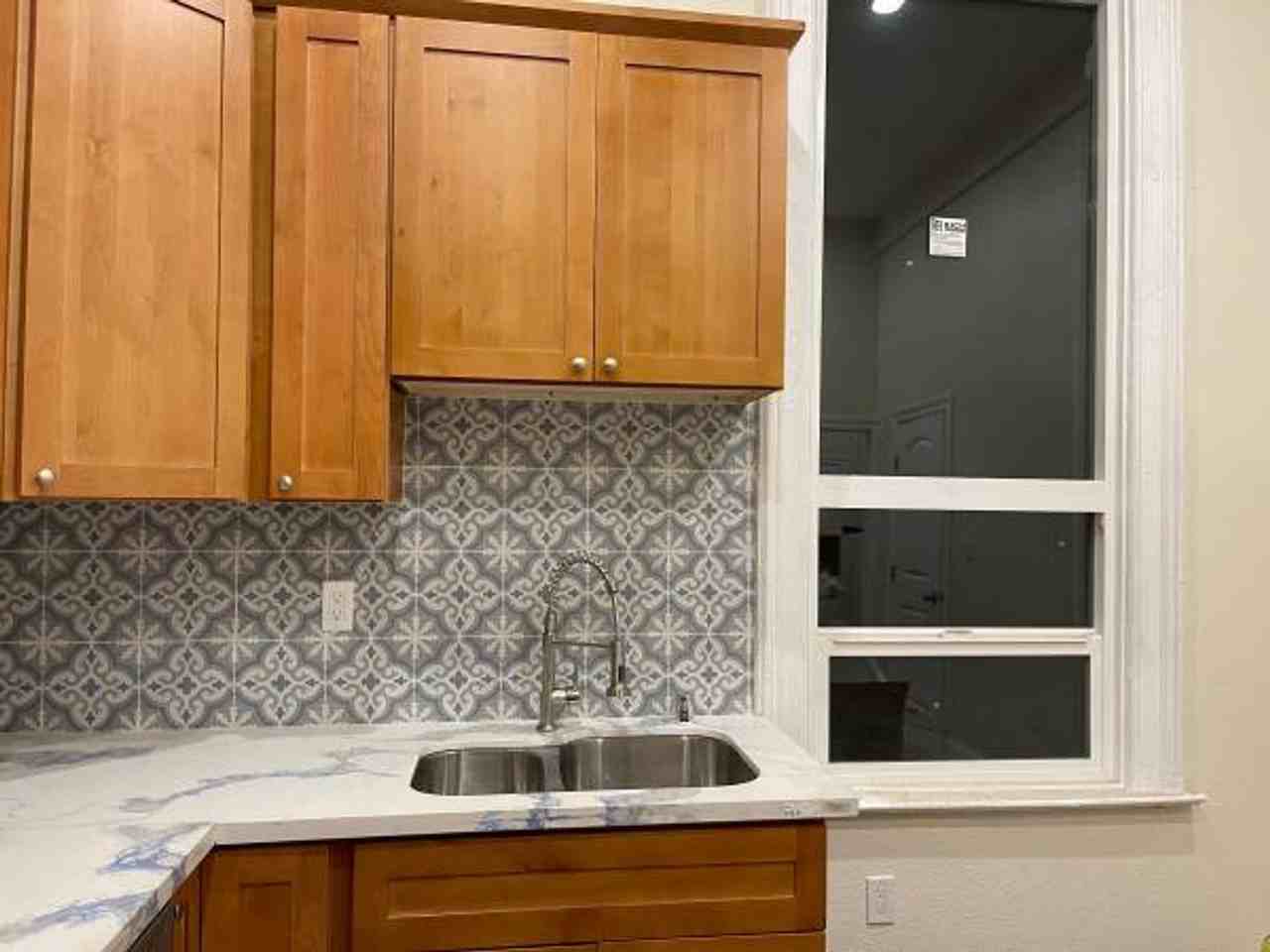 854 Peralta St - Photo 4 of 17