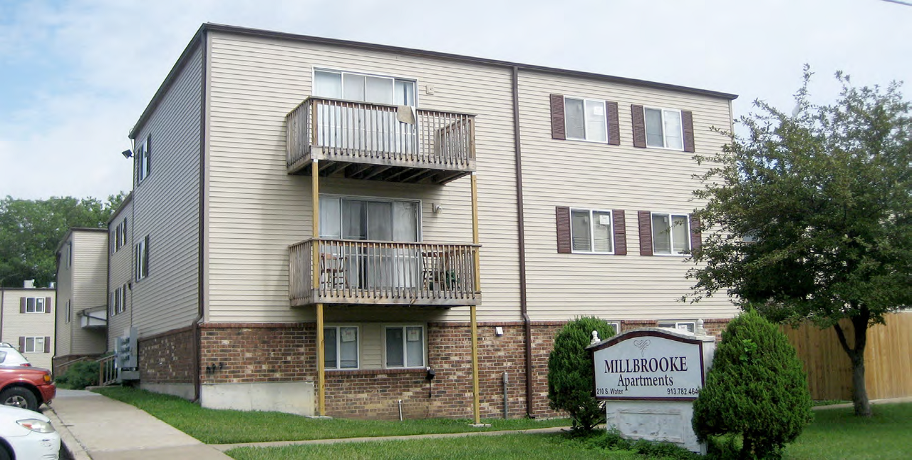 210 S Water st - Photo 2 of 38