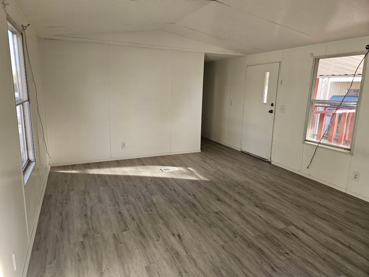 802 E Mcneil Rd - Photo 6 of 11