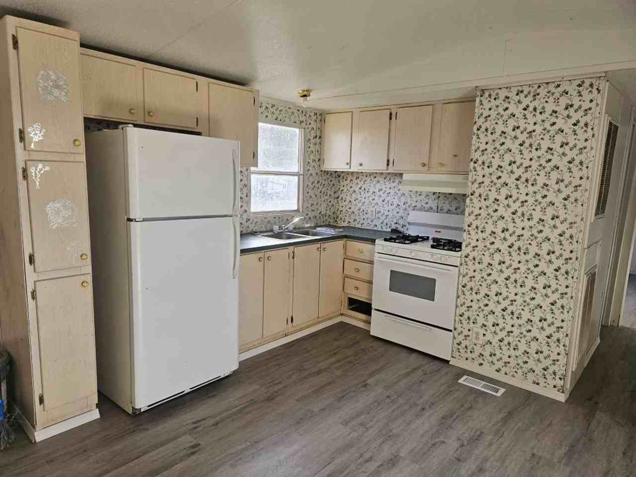 802 E Mcneil Rd - Photo 7 of 11