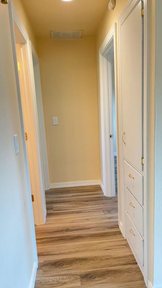 1560 Waverly Dr Se - Photo 7 of 15