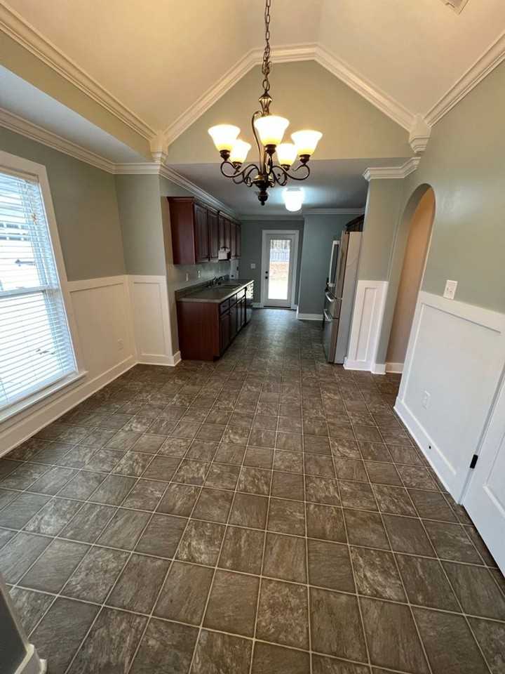 205 Rossburg Dr - Photo 5 of 26