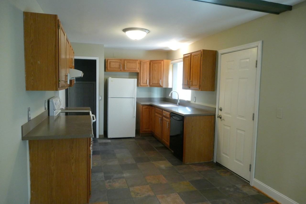 2711 Crooks Rd - Photo 6 of 14