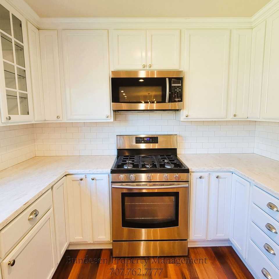 1464 Georgia Ct - Photo 5 of 18