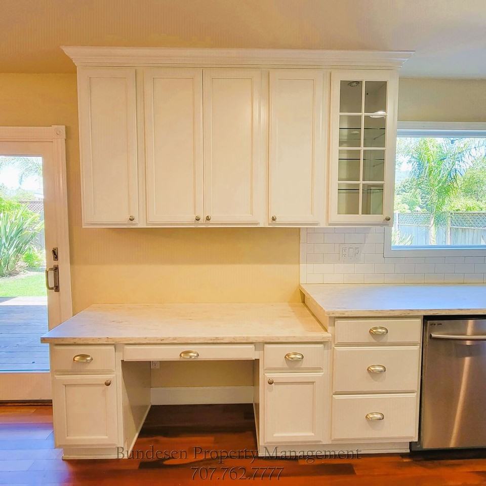 1464 Georgia Ct - Photo 6 of 18