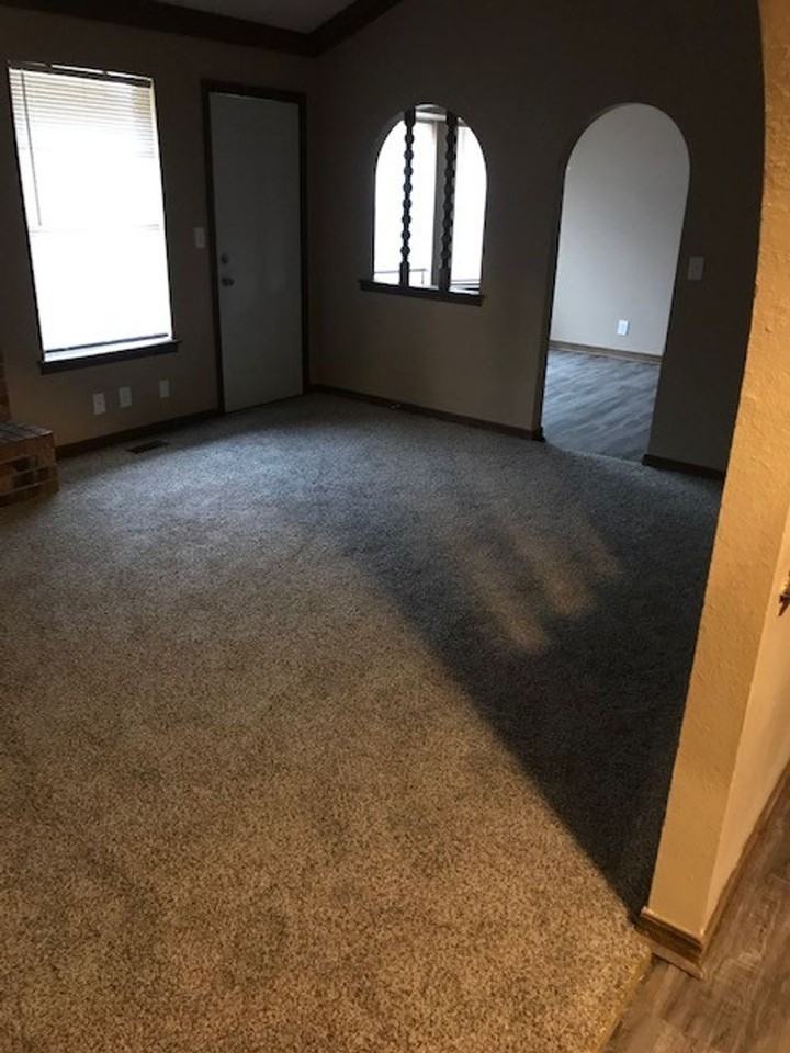 1522 Ashley Cir - Photo 4 of 14