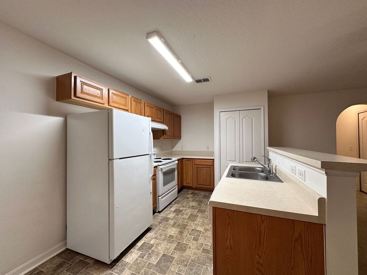 8271 Halls Hammock Ct - Photo 5 of 14