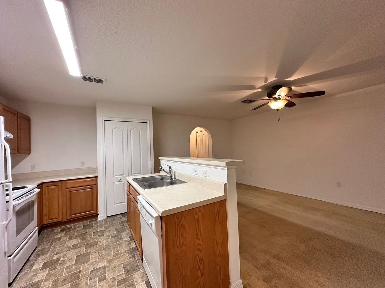 8271 Halls Hammock Ct - Photo 6 of 14