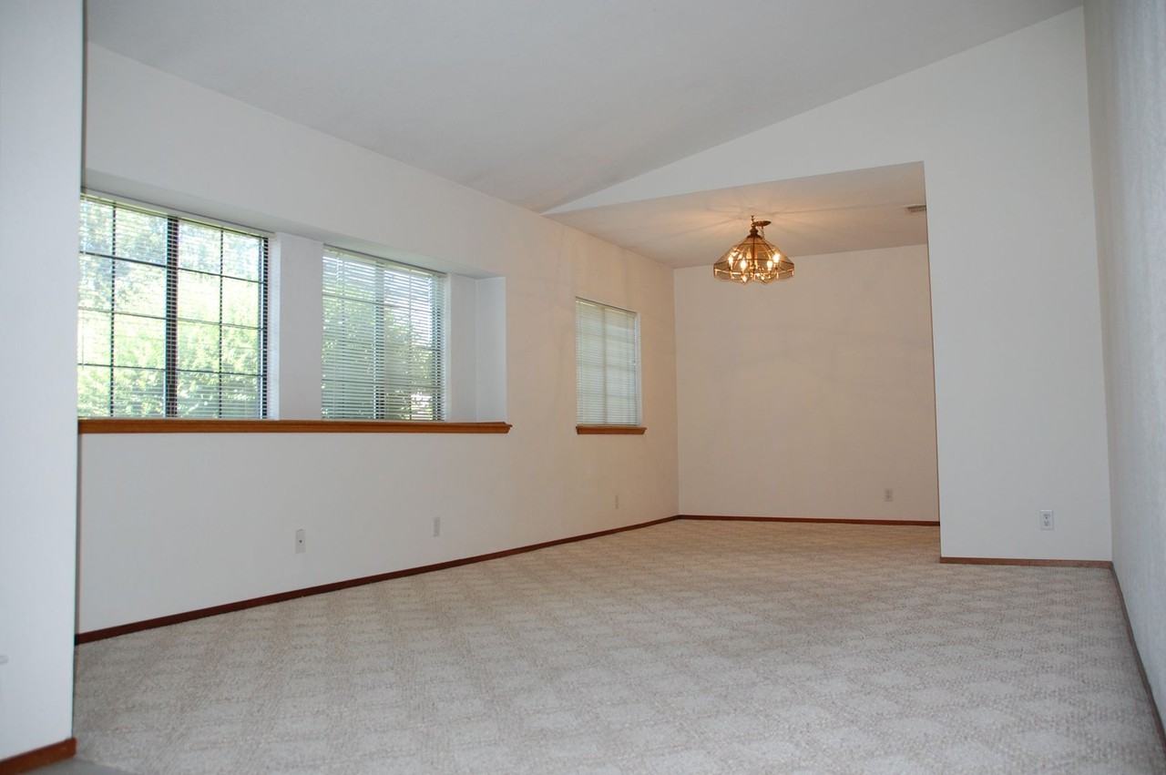 611 611 Andress Court - Andress Court - Photo 2 of 23