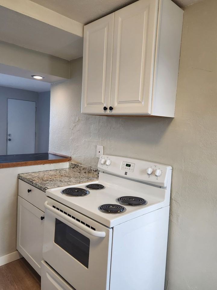 1517 W Thomas Rd #3 - Photo 7 of 36