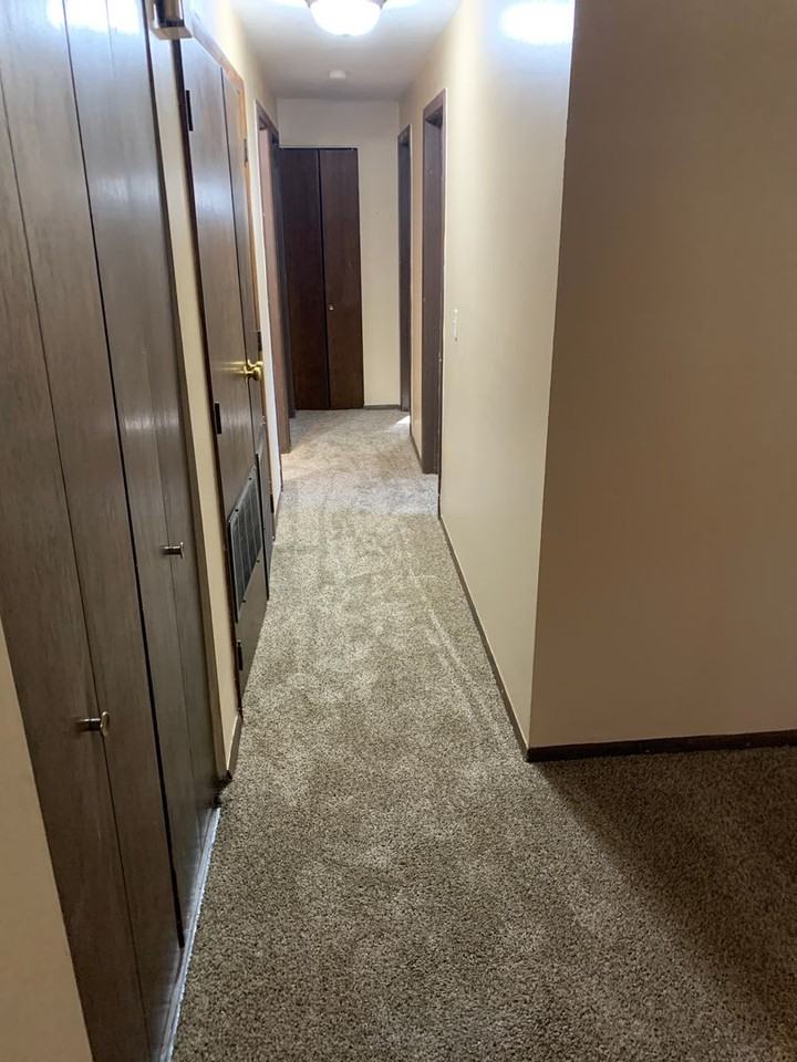 256 Kinsman Ct - Photo 7 of 29