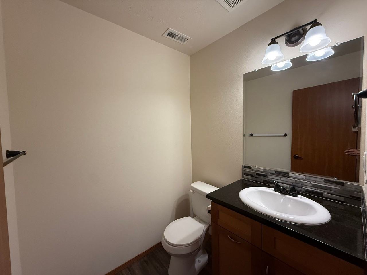 612 S Chronicle Ln - Photo 4 of 26