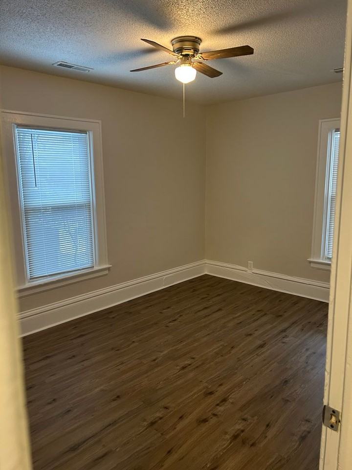 511 Penn Ave N - Photo 5 of 9