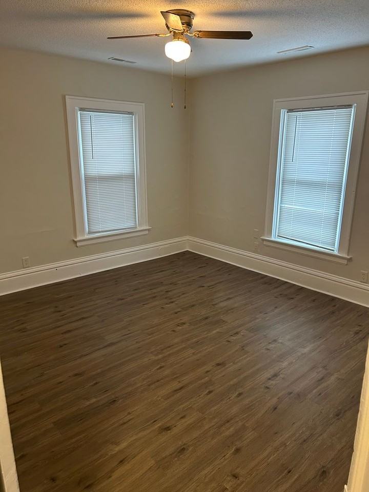 511 Penn Ave N - Photo 7 of 9