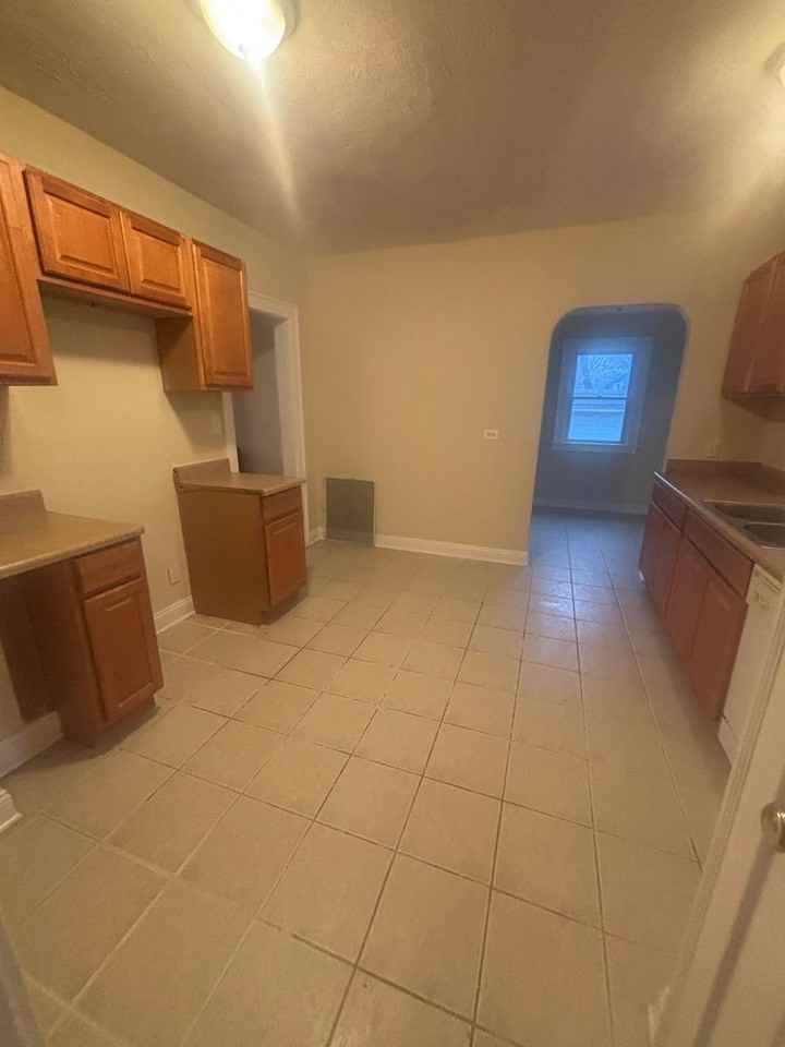 3396 Kildare Rd - Photo 4 of 10