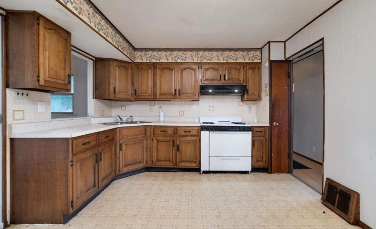 232 Cameron Rd - Photo 7 of 22