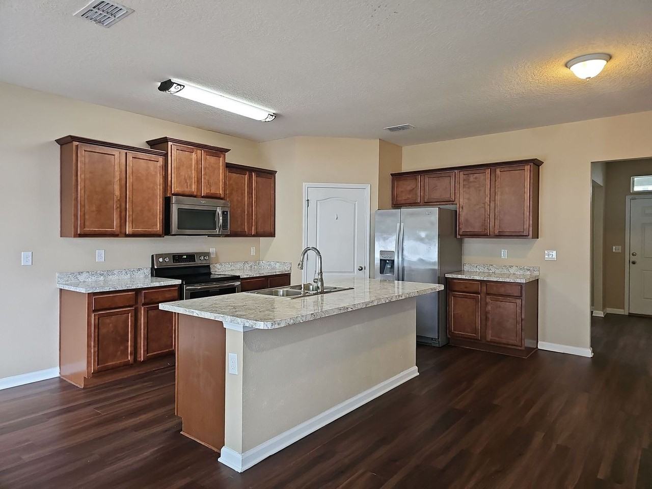 1981 Rock Springs Way - Photo 2 of 23