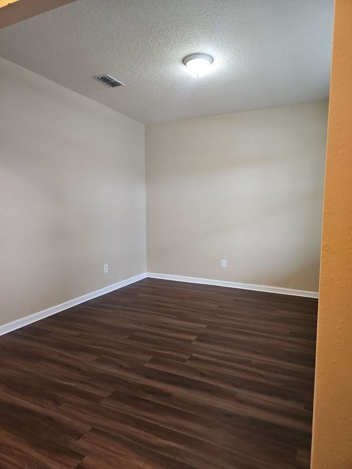 1981 Rock Springs Way - Photo 7 of 23