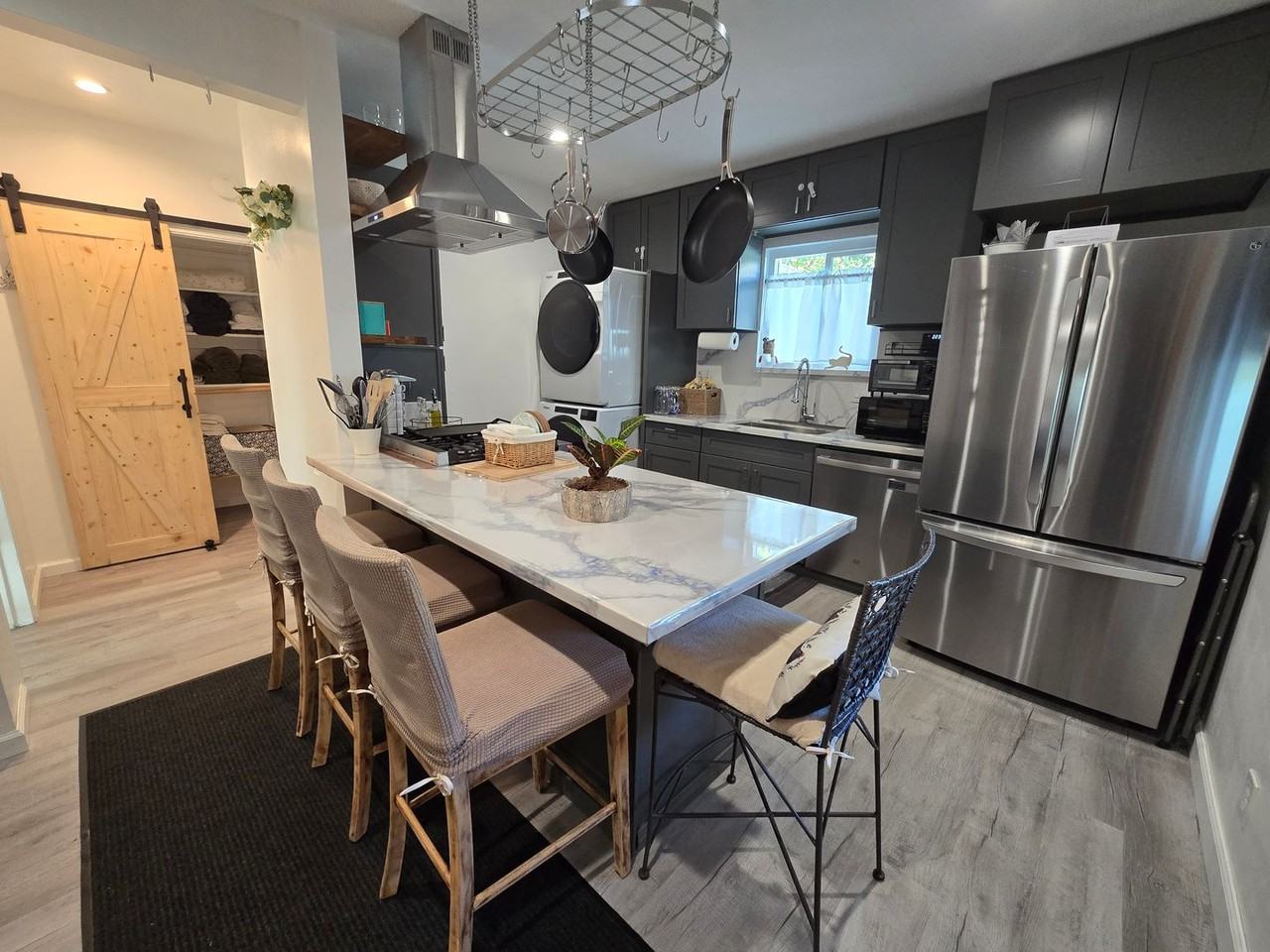 11334 1/2 Emelita St - Photo 2 of 19