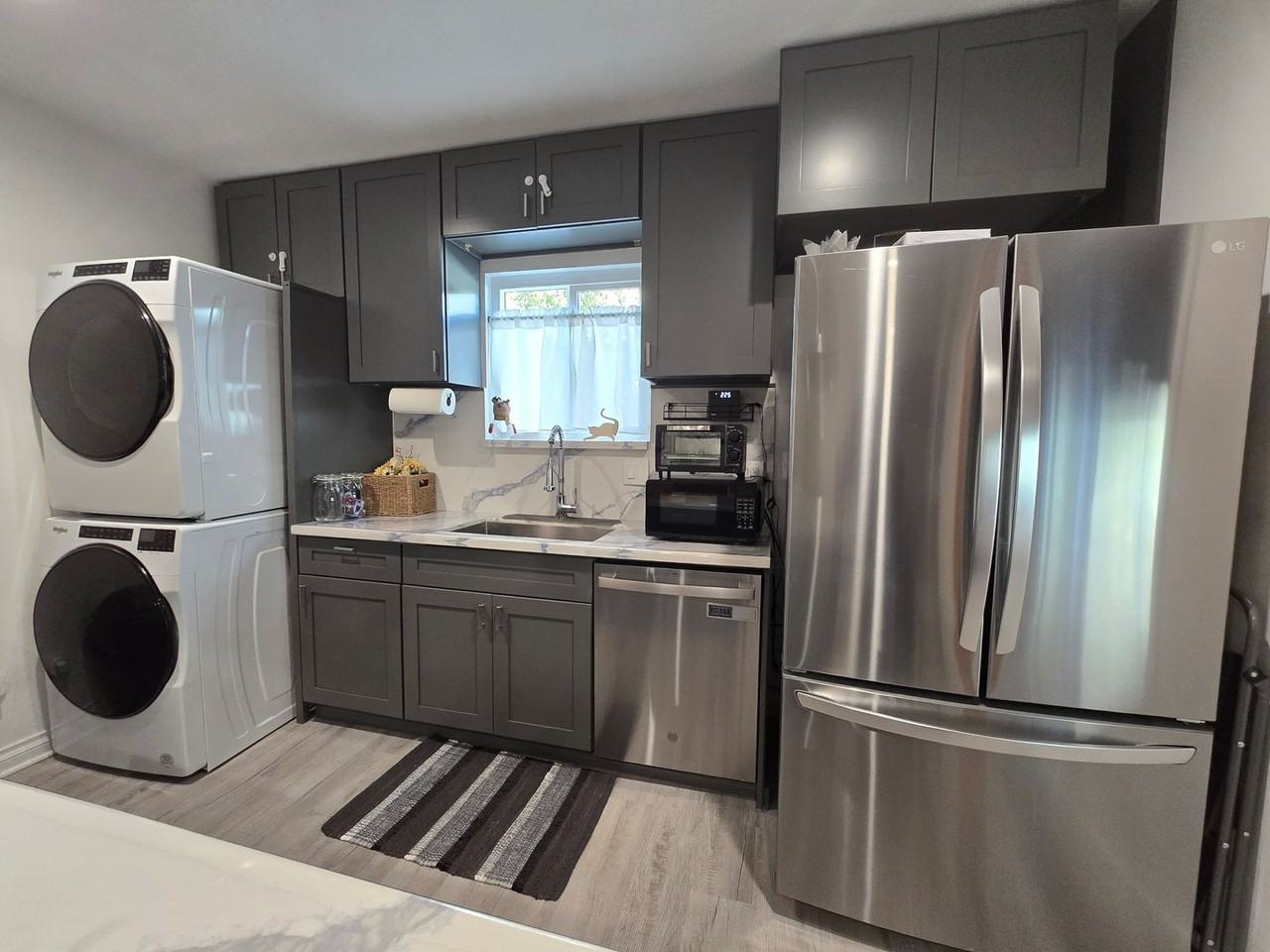 11334 1/2 Emelita St - Photo 6 of 19