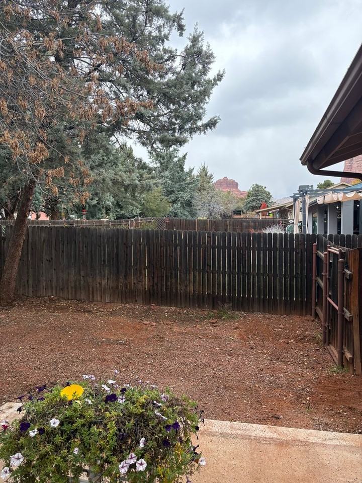 115 Canyon Diablo Rd - Photo 3 of 21