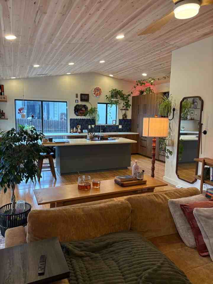 115 Canyon Diablo Rd - Photo 7 of 21