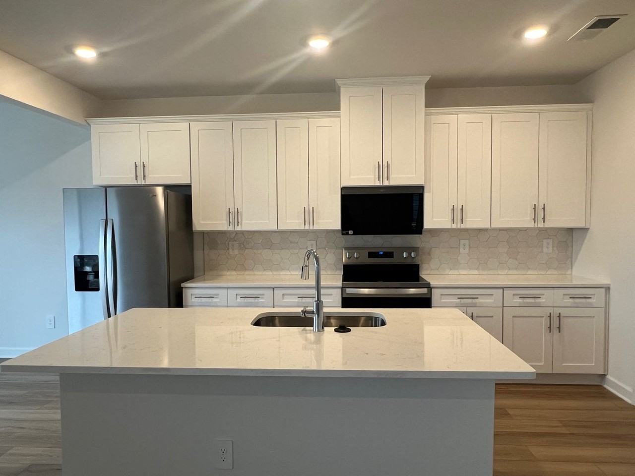 1432 Wildflower St - Photo 3 of 19