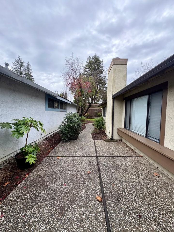 7414 Salton Sea Way - Photo 4 of 22