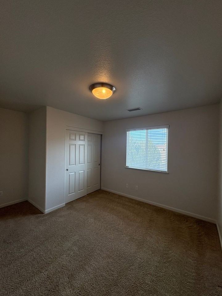 2055 Peaceful Valley Dr - Photo 6 of 13