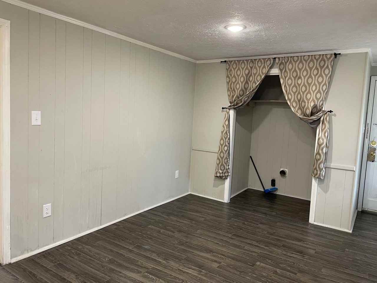 203 Barnhill St - Photo 5 of 17