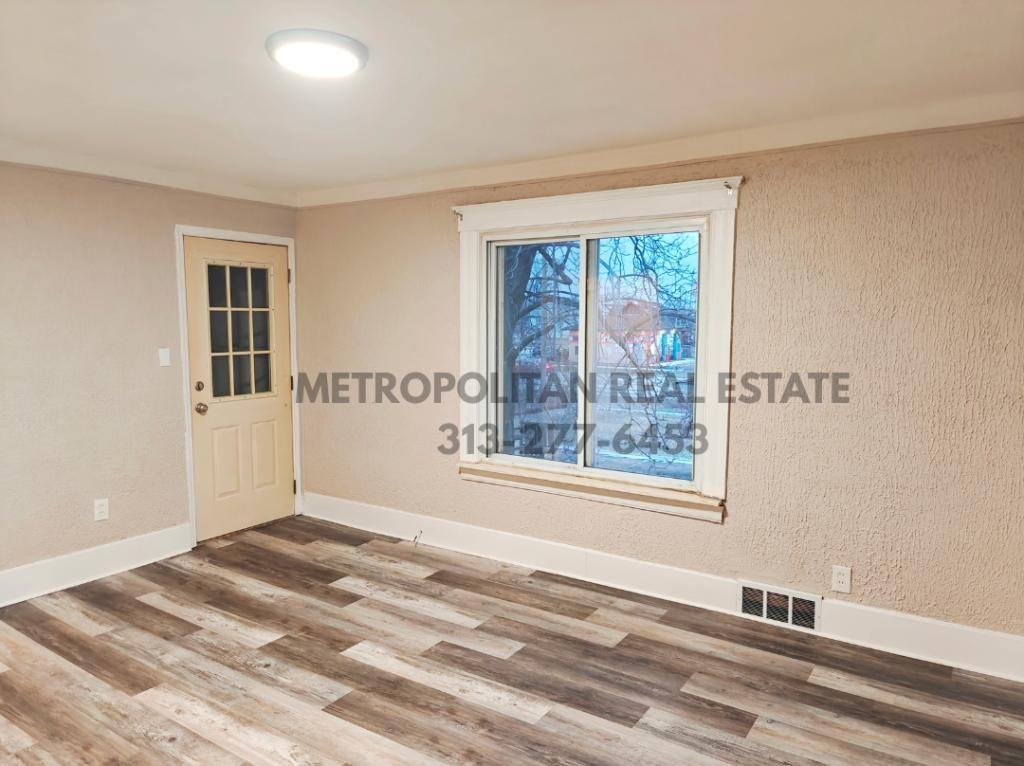 4476 Monroe St Apt 2 - Photo 3 of 17