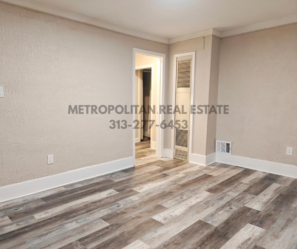 4476 Monroe St Apt 2 - Photo 5 of 17