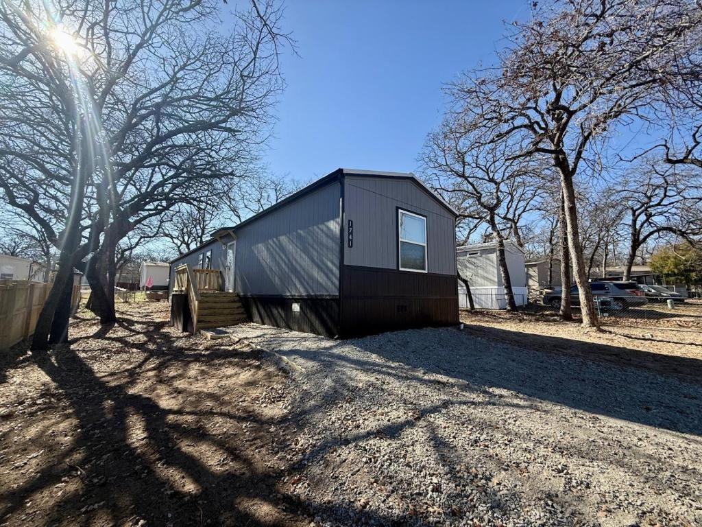 1741 Bonnie Ct - Photo 2 of 29