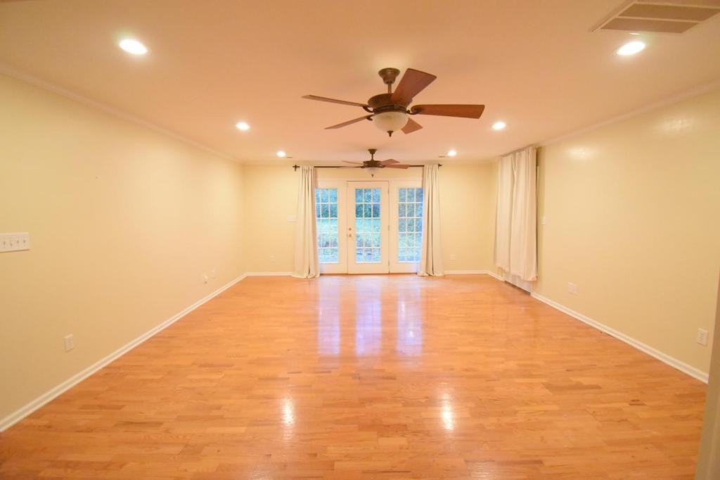 640 Miramar St Ne - Photo 2 of 22