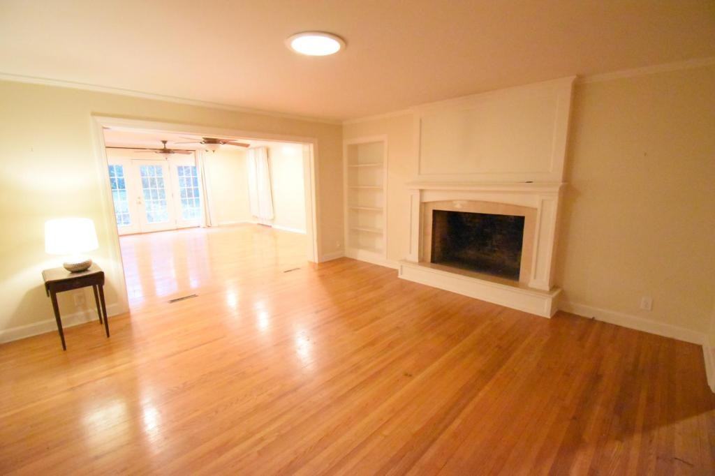 640 Miramar St Ne - Photo 3 of 22