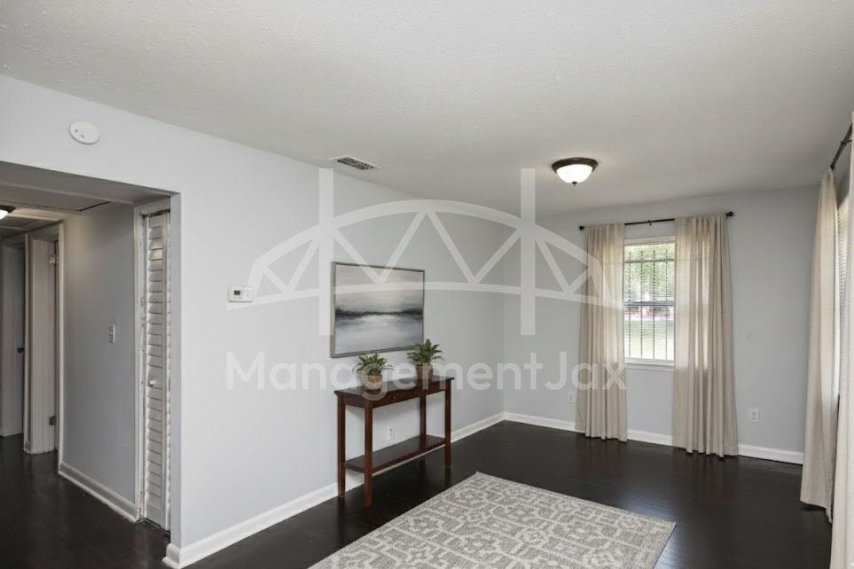1839 W 30th St - Photo 2 of 15