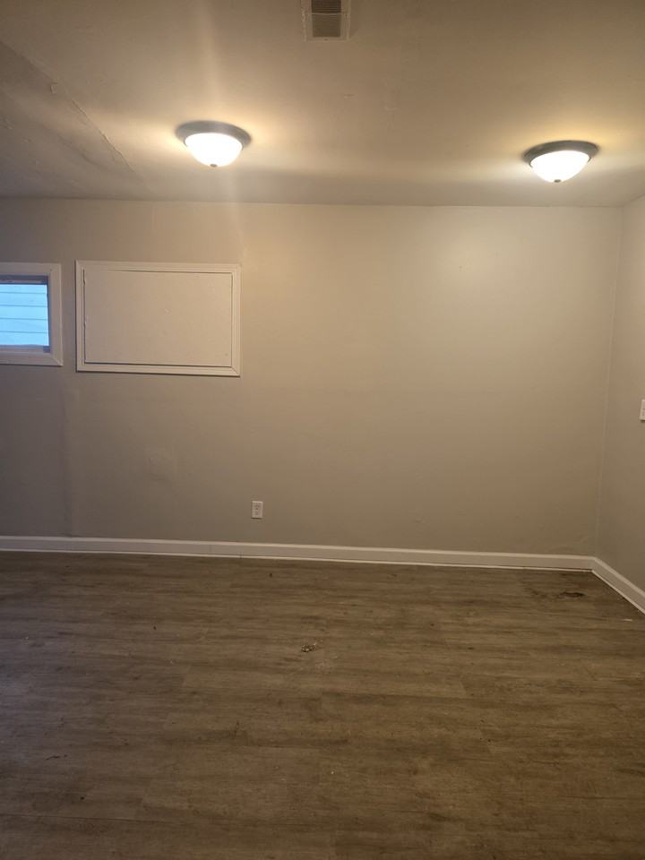 2530 E 22nd Pl - Photo 2 of 9