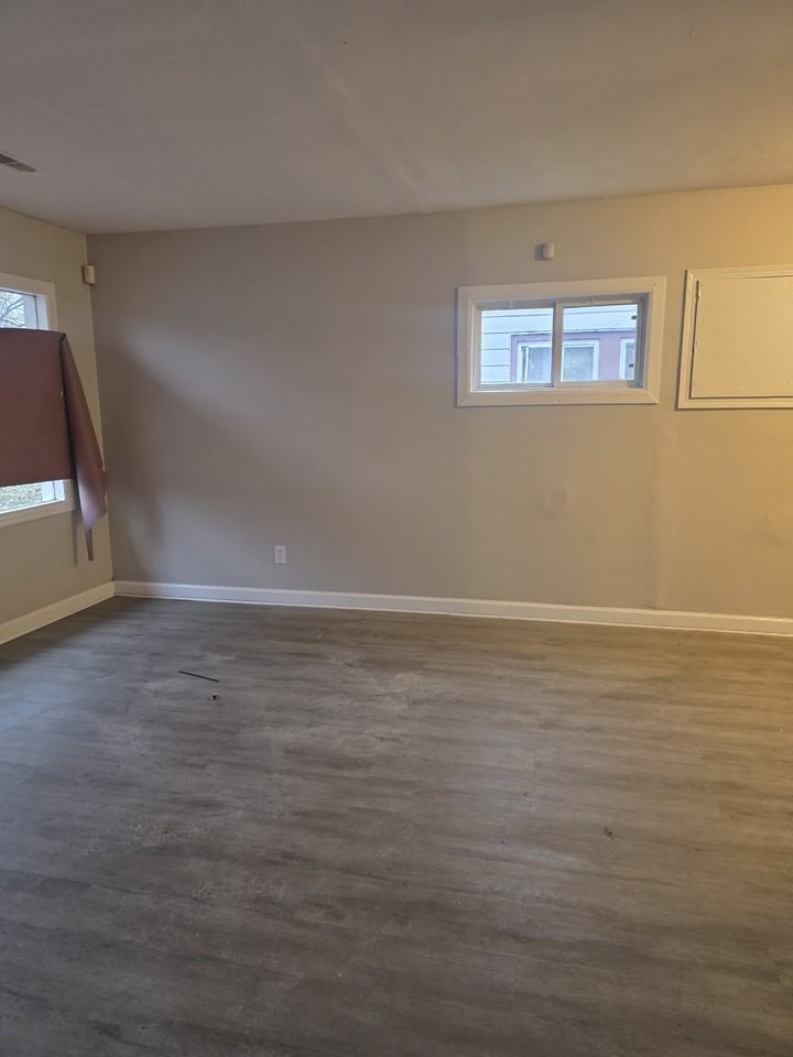 2530 E 22nd Pl - Photo 5 of 9