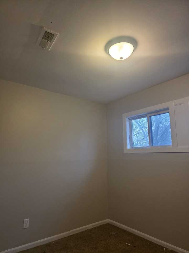 2530 E 22nd Pl - Photo 6 of 9