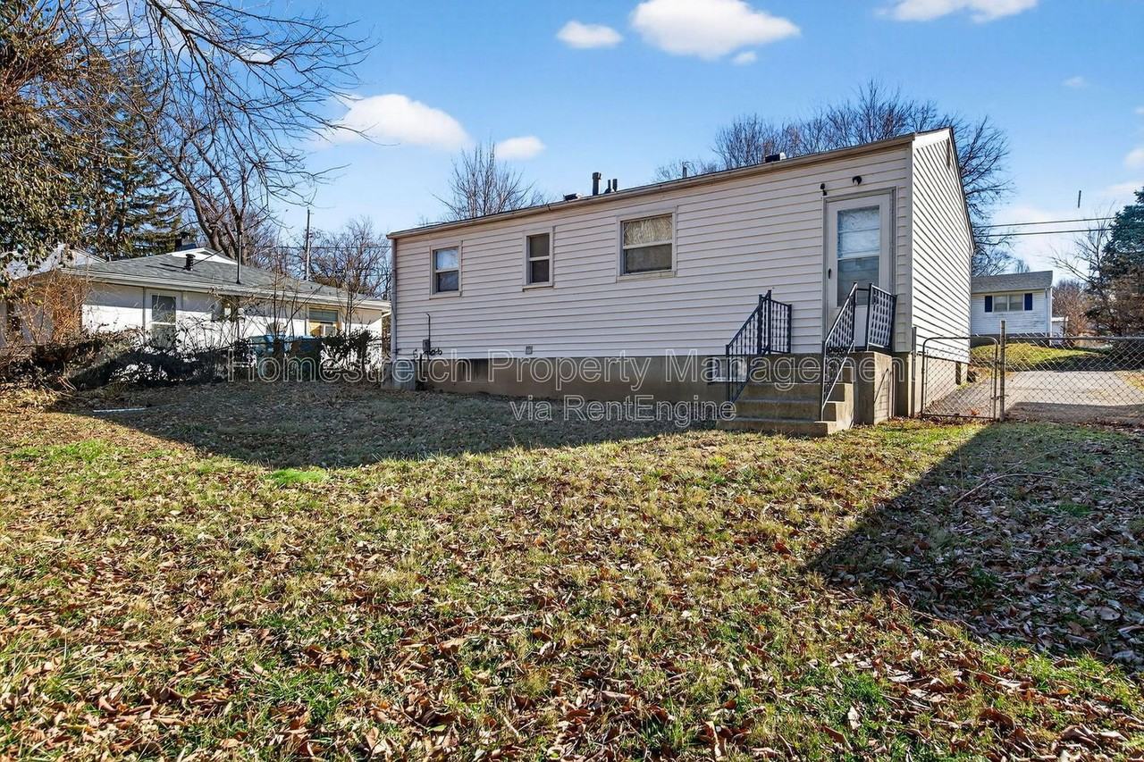 207 Anistasia Dr - Photo 6 of 32